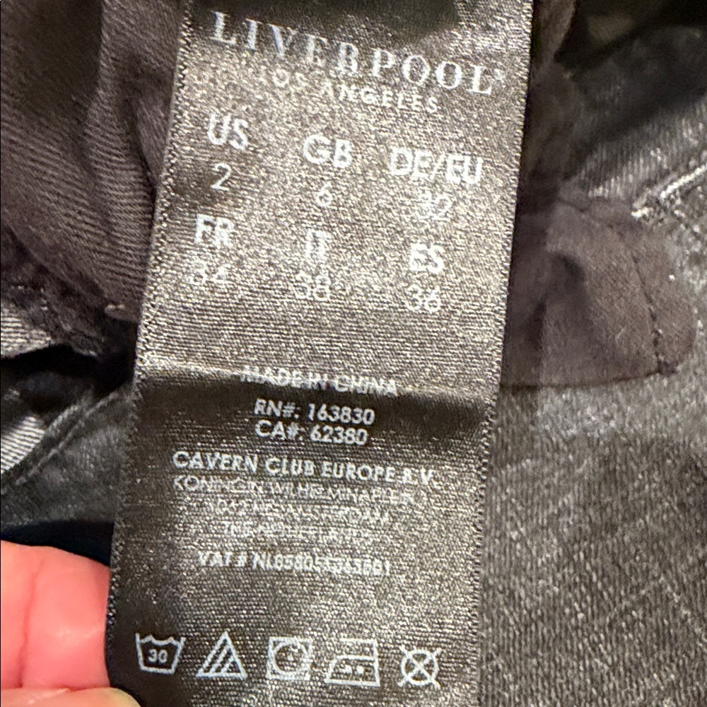 Liverpool the Crop Flare Jeans Size 2 / 26 Charcoal Wash Subtle Distressing - Picture 6 of 9